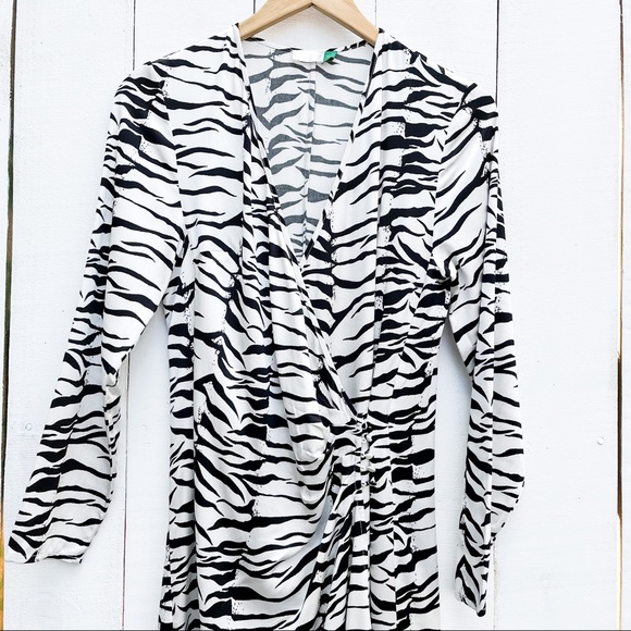 RIXO London Betty Mono Tiger Long Sleeve Wrap Dress Zebra Animal Print Women XS - Picture 7 of 14